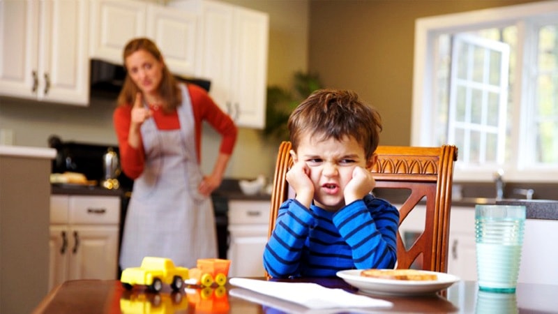 Dạy Con Thế Nào?