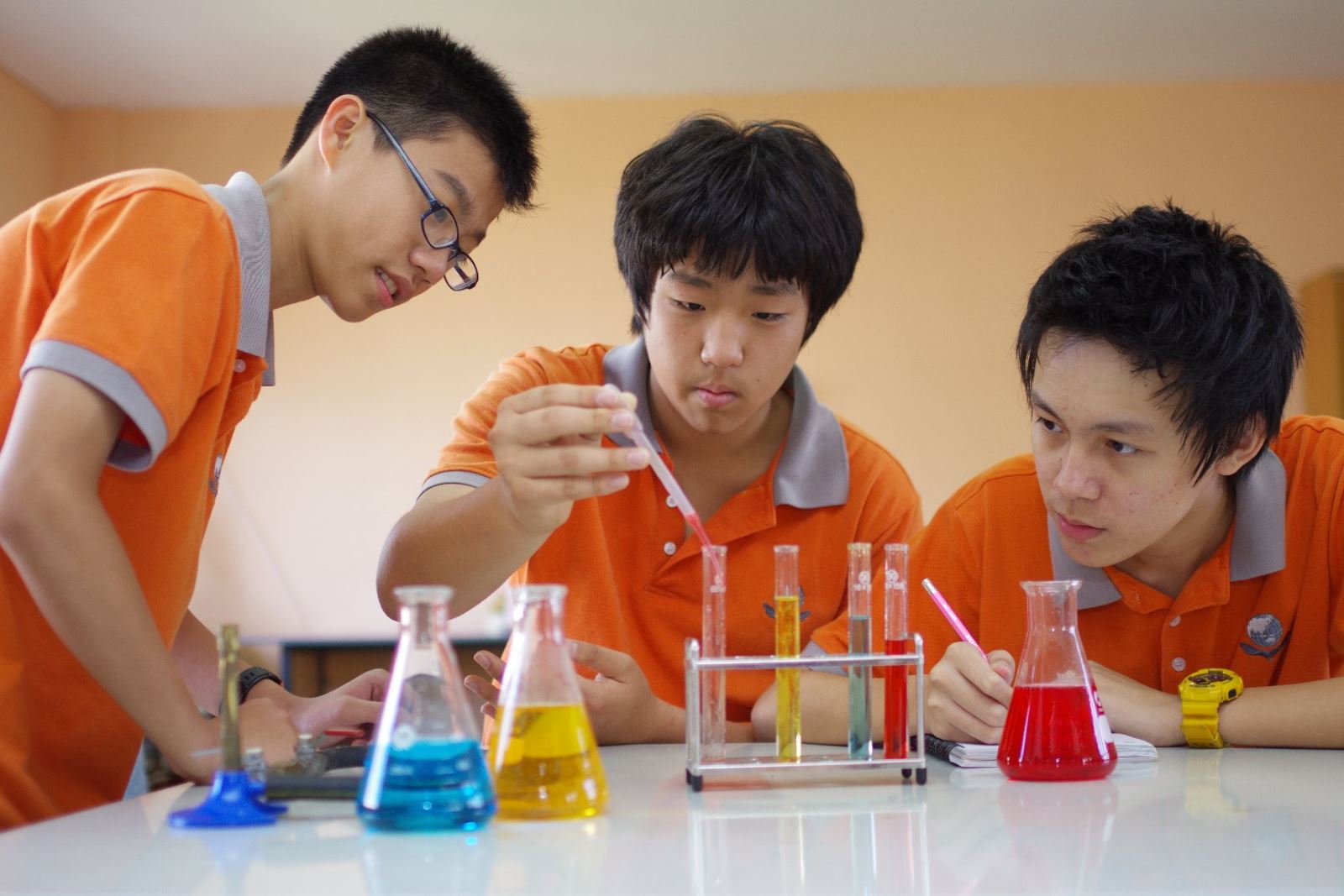 Học Cách Giáo Dục Của Người Sing-Nơi Có Trường Học Xịn Nhất Thế Giới