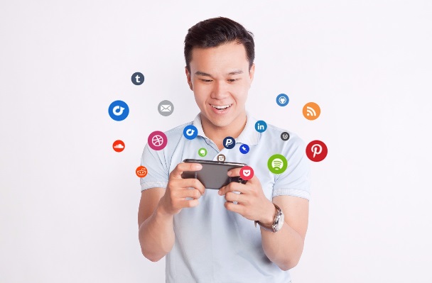 Mục tiêu Phổ cập internet trên di động cho 100% người Việt