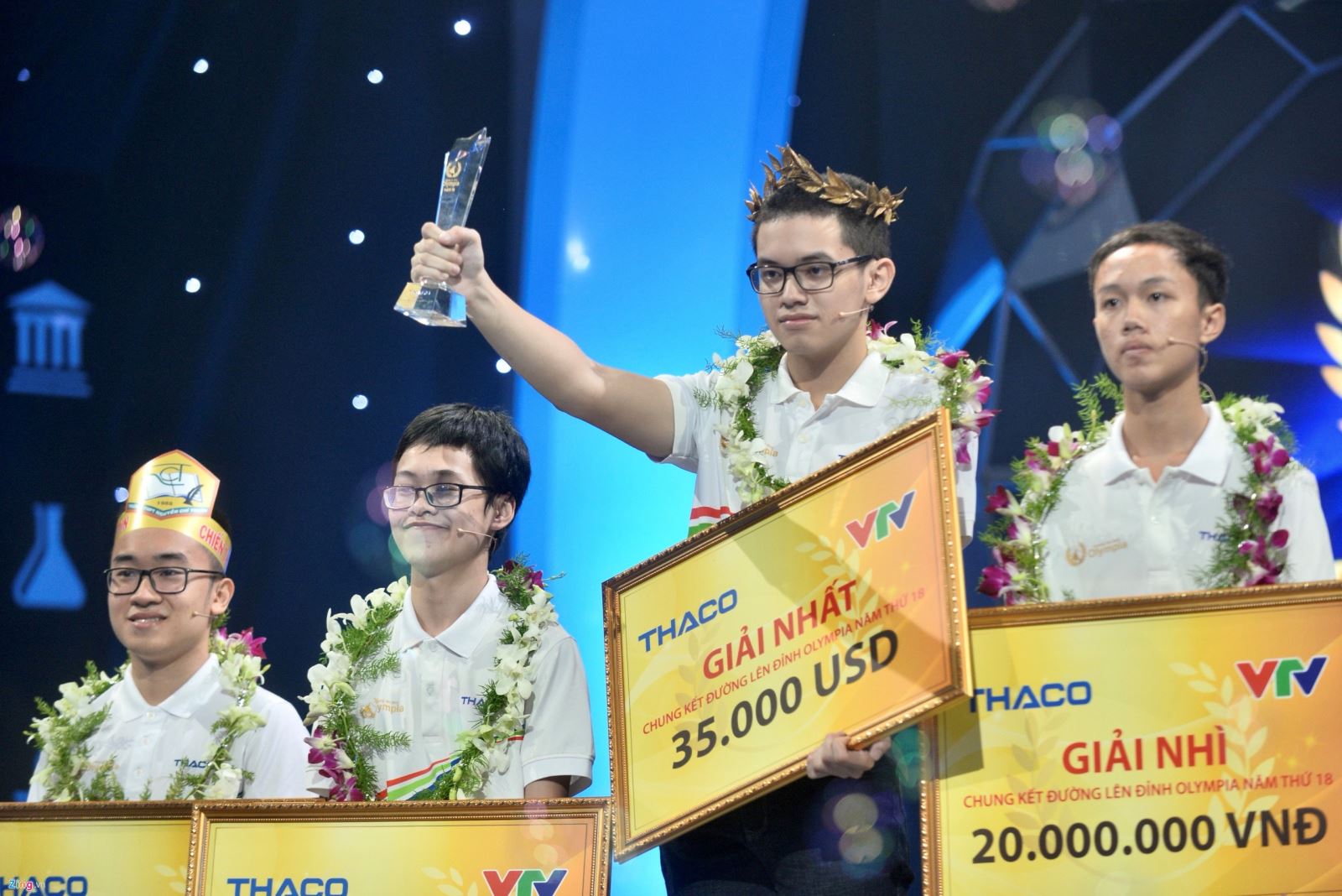 Hoàng Cường Trở Thành Tân Quán Quân 'Đường Lên Đỉnh Olympia' Năm 18