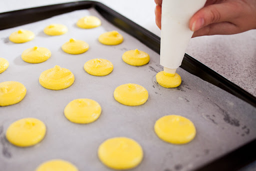 Giấy nến là gì? Giấy nến mua ở đâu giá bao nhiêu?