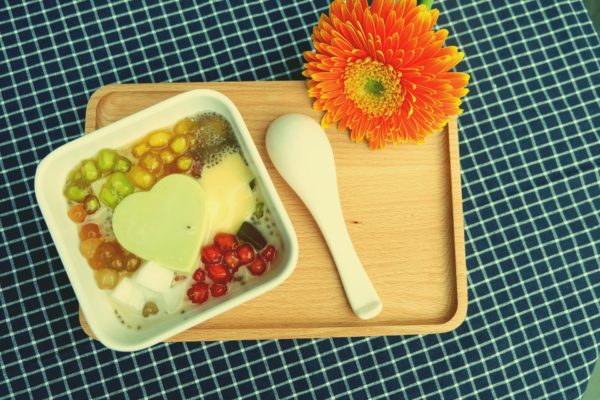 Cách nấu chè ngũ sắc hấp dẫn đơn giản nhìn là mê