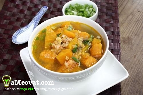 Cách nấu canh bí đỏ thịt băm thơm ngon bổ dưỡng