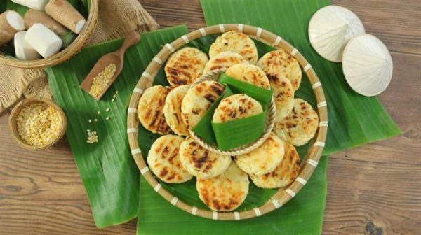 Cách làm bánh khoai mì nướng than thơm lừng cực dễ