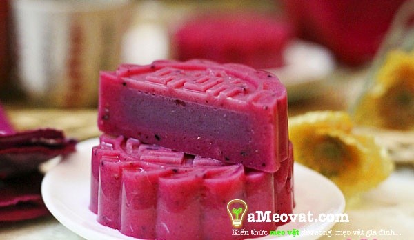 Cách làm bánh trung thu rau câu thanh long thơm ngon