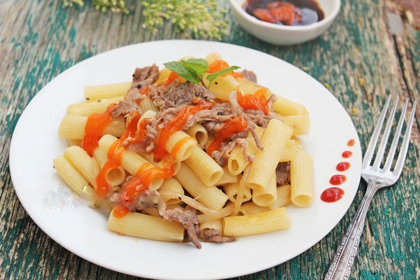 Cách làm nui xào bò cực dai – ngon – giòn – thơm