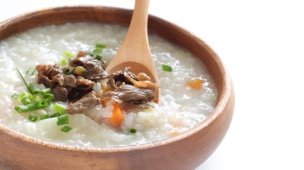 C&aacute;ch nấu ch&aacute;o thịt b&ograve; c&agrave; rốt mềm ngon cho b&eacute; ăn dặm