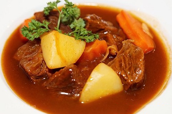 Cách nấu món thịt trâu hầm thơm ngon cho bữa cơm gia đình