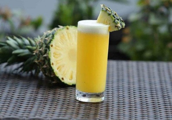 Sinh tố dứa sữa chua dễ làm cho da sáng dáng đẹp