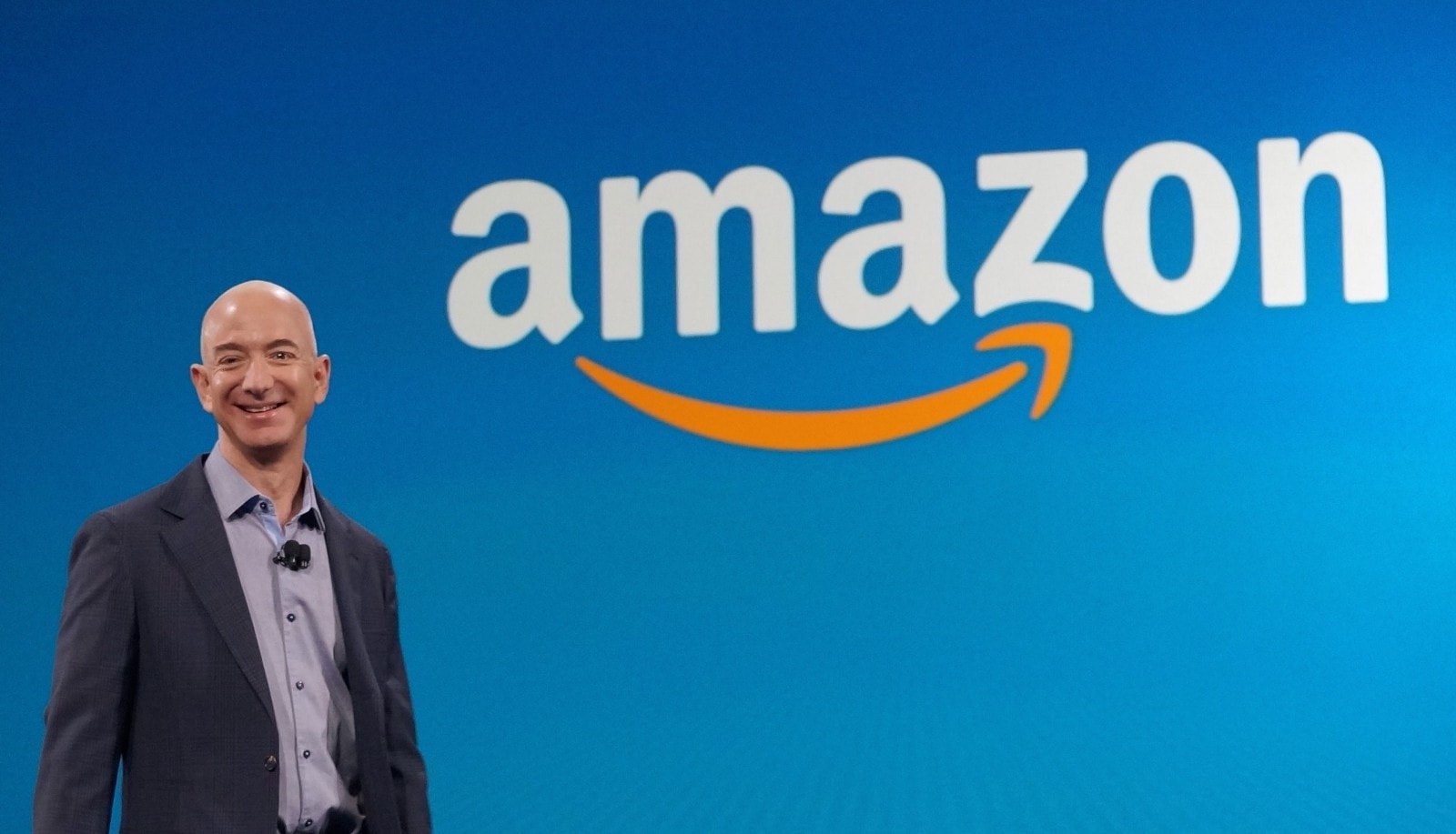 Amazon Mở Cửa Hàng Truyền Thống 4 Sao