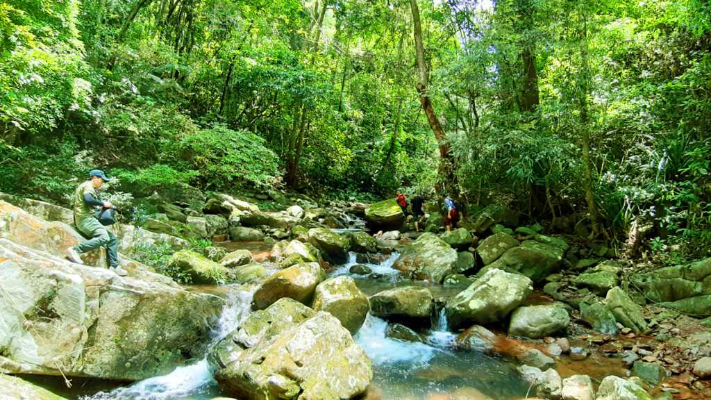 Khám phá thác Ngàn Chi (Quảng Ninh)
