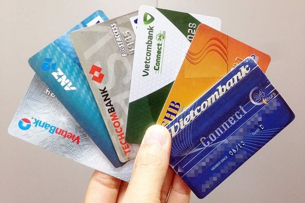 Debit Card là gì? Phân biệt Debit Card và Credit Card?