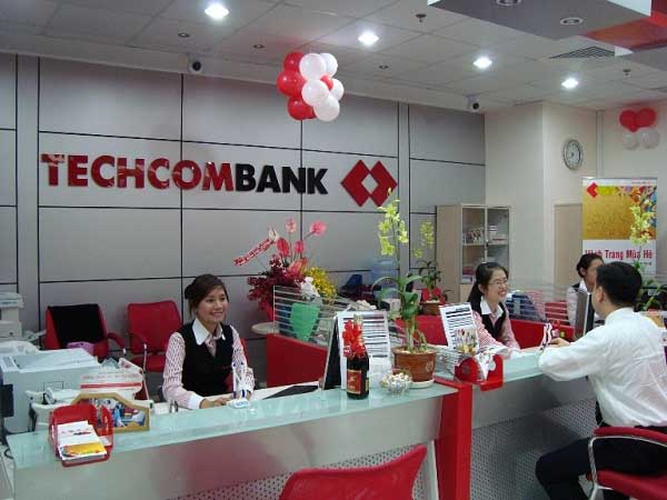 Hướng dẫn rút tiền không cần thẻ ngân hàng Techcombank