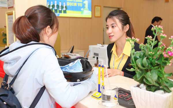 Sinh viên muốn làm thẻ tín dụng: Điều kiện và thủ tục?