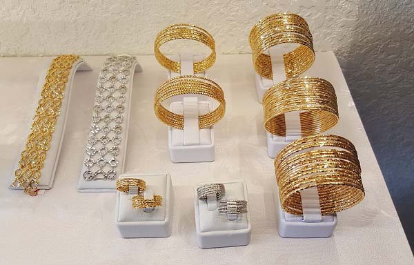 Vòng vàng đeo tay Ximen nữ 18k giá bao nhiêu?