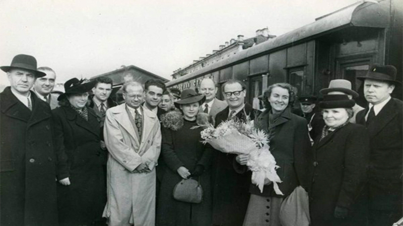 20/11 là ngày gì? Gợi ý tặng quà cho thầy cô ngày Nhà giáo Việt Nam