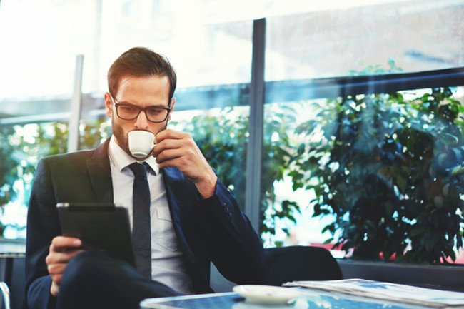 uống cafe đúng cách giúp tăng năng suất làm việc và tốt cho sức khỏe