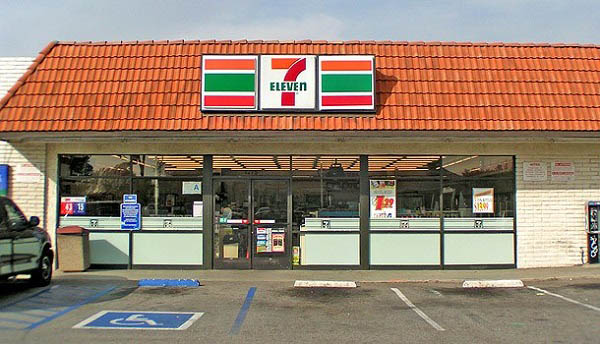 7 Eleven là gì? Bạn đã biết đến 7 Eleven nào ở Việt Nam chưa