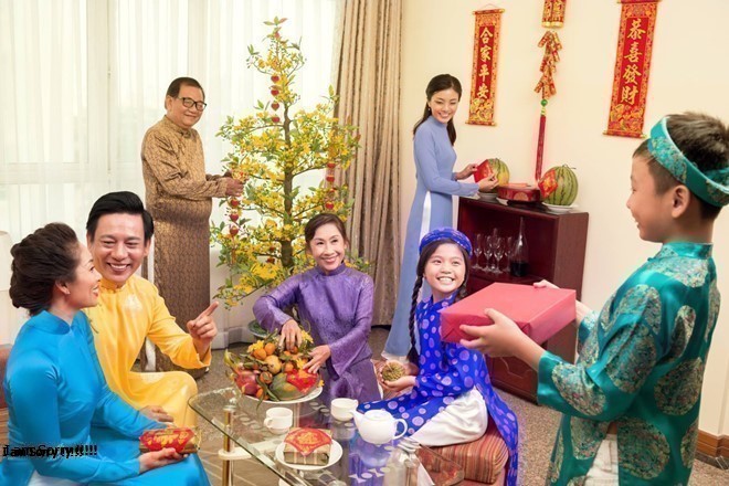 Trộm vía là gì và tại sao lại nói trộm vía khi khen trẻ nhỏ?